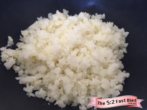 Cauliflower Steamed Rice Ingredients: 400g of raw cauliflower florets