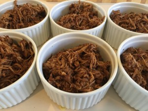 Sally’s Asian Style Pulled Pork Ingredients: 1.5kg lean pork tenderloin 1⁄2 cup lite soy sauce 1/3 cup brown sugar 2 tbs rice vinegar 1 tsp sesame oil 3 tsp crushed garlic 1 tbs minced ginger