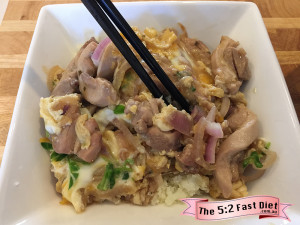 Sally's Oyakodon Ingredients: 2 Skinless Boneless Chicken Thighs (approx 250g) 150ml Bonito Fish Soup (Dashi) 1 Tbsp Light Soy 1 Tbsp Mirin 1 Red Onion 2 Eggs on Steamed Cauliflower Rice