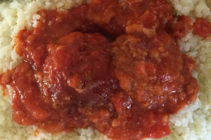 Sally's Meatballs in Tomato Soup
500g Lean Beef Mince
500g Lean Short Cut Bacon
1 large Onion
1 Eggs
2tsp Crushed Garlic
1 tsp Oregano
1 tin Tomato Soup
1 tin Chopped Tomatos
1/4 cup Plain Flour

Served with 
Cauliflower Rice
Veggies of your choice
